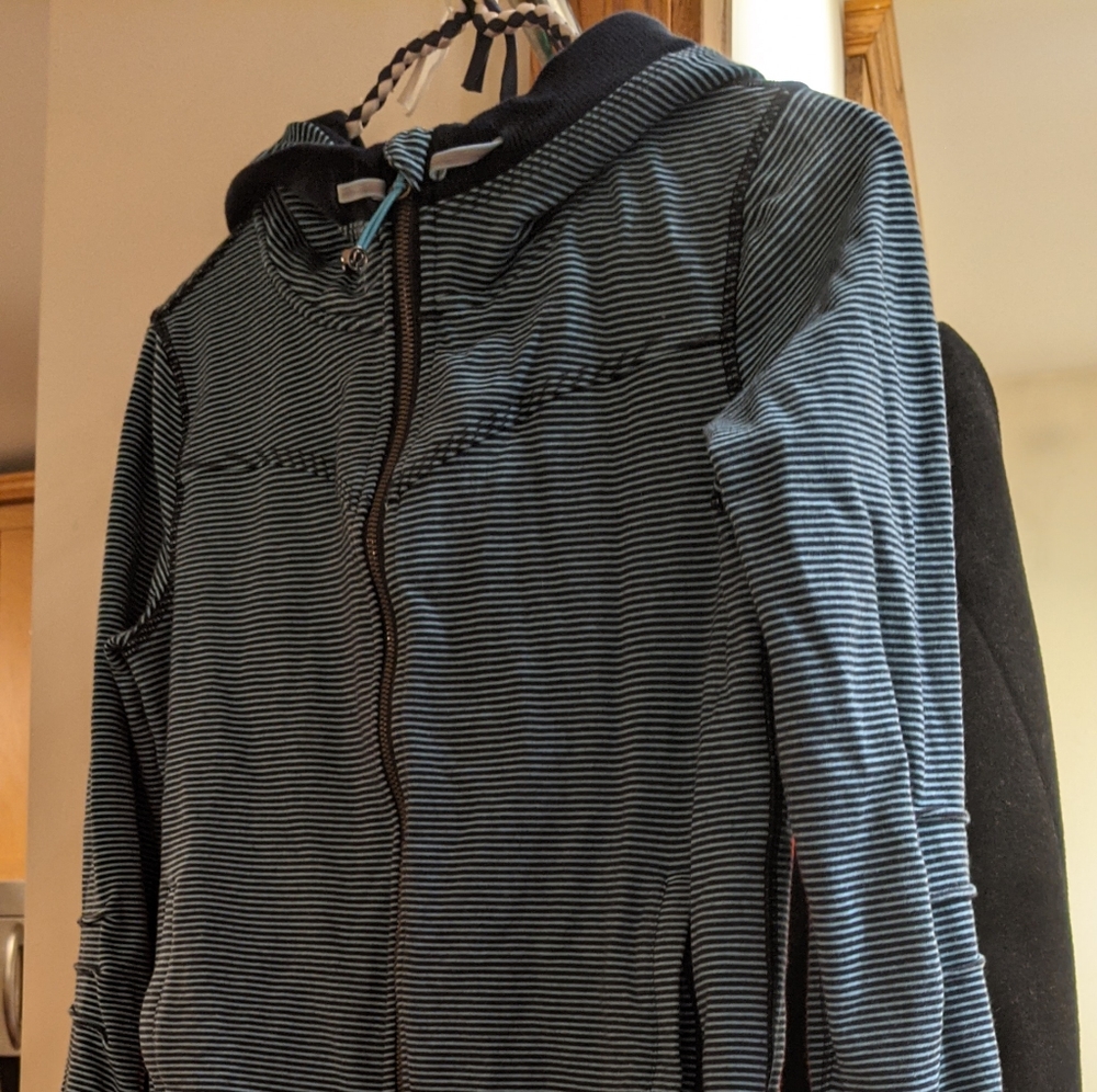 Lululemon striped hoodie XS/S